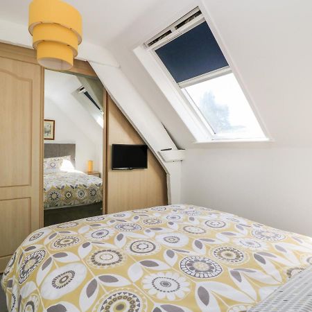 2 Rodgers Mews Apartment Малтън Екстериор снимка
